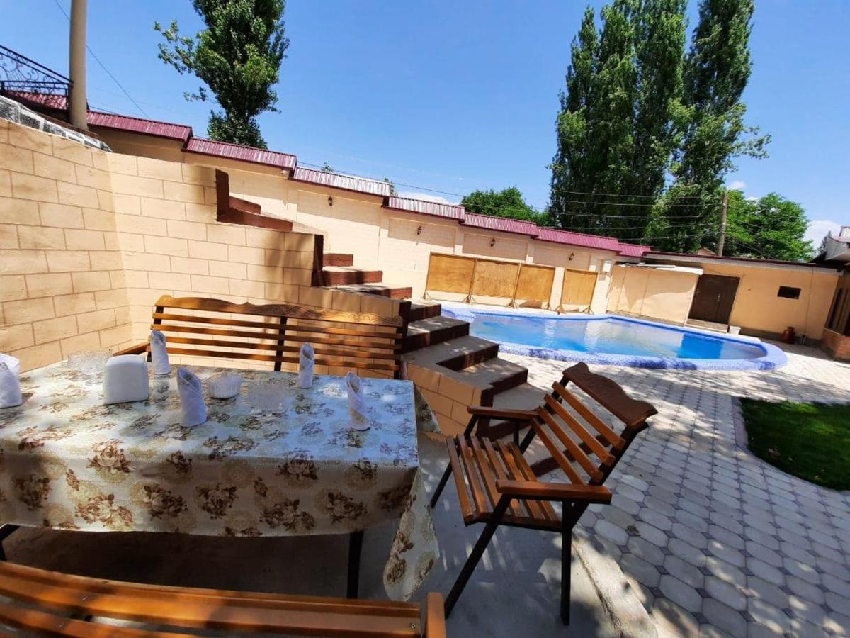 Зона Отдых Apachi В Горах Чимган Hotell Exteriör bild