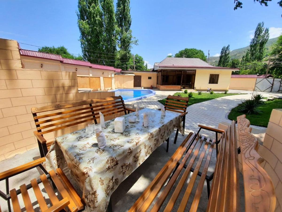 Зона Отдых Apachi В Горах Чимган Hotell Exteriör bild