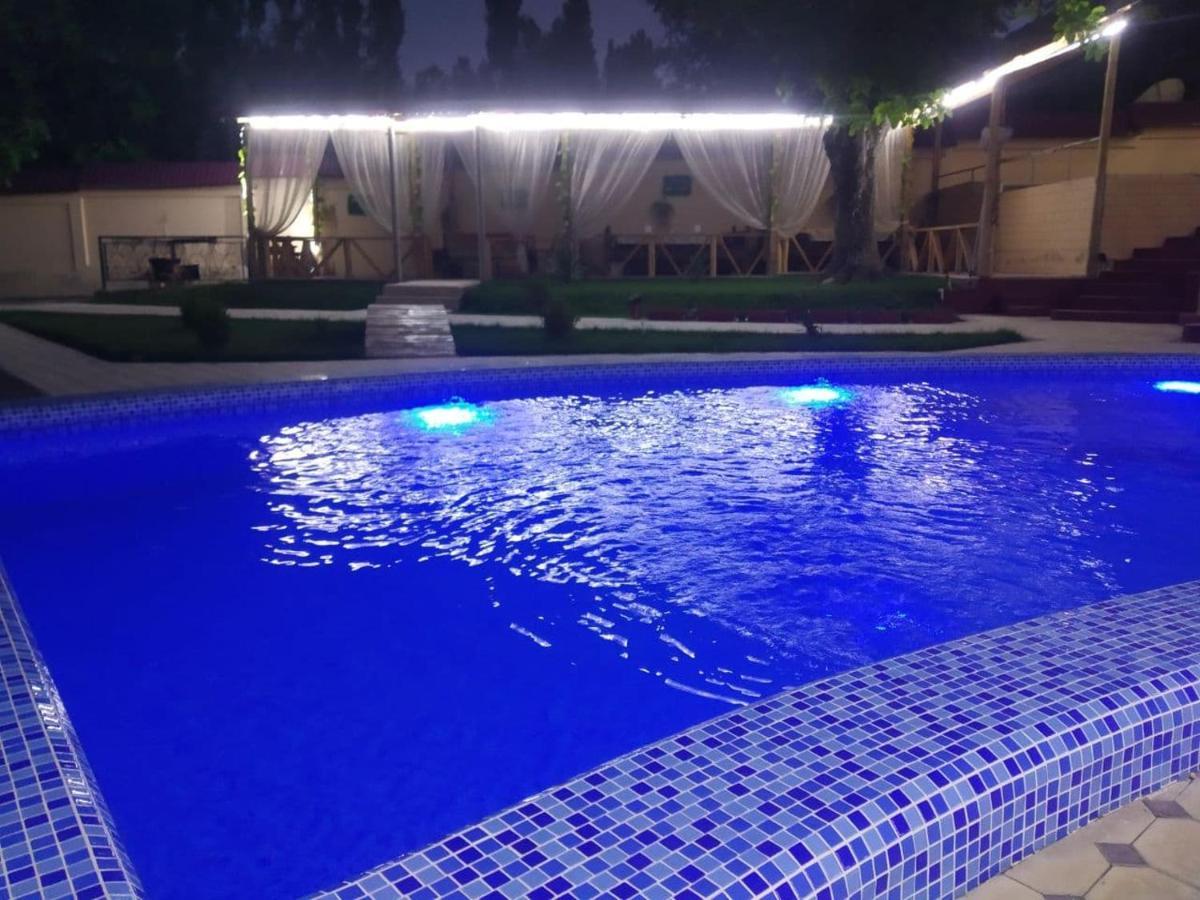 Зона Отдых Apachi В Горах Чимган Hotell Exteriör bild