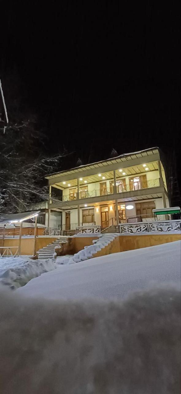 Зона Отдых Apachi В Горах Чимган Hotell Exteriör bild