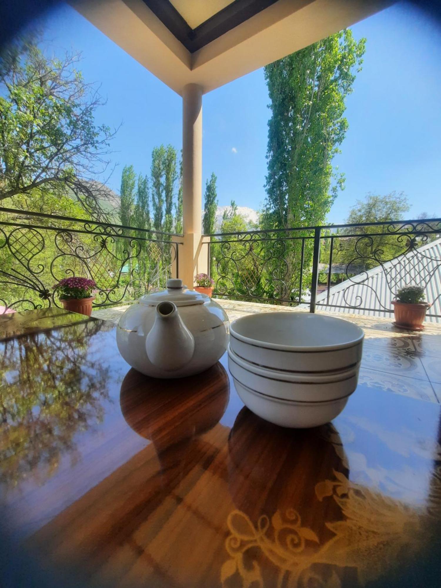 Зона Отдых Apachi В Горах Чимган Hotell Exteriör bild
